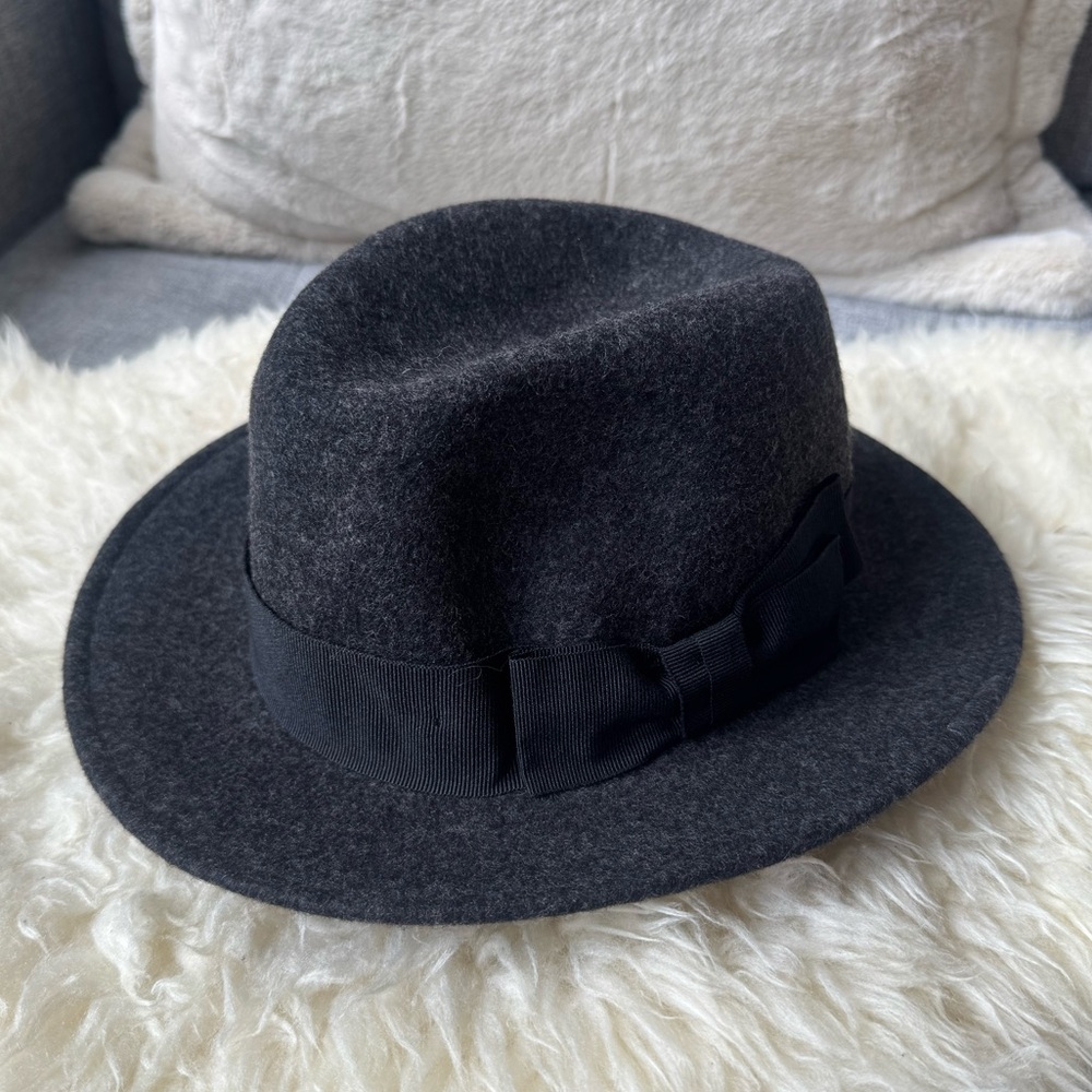 Holt Renfrew 100% Wool Grey Fedora (Made in Italy)